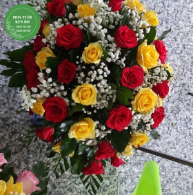 Hoa trang trí tiệc cưới mẫu 1